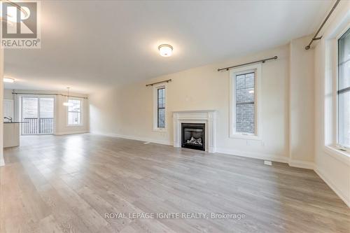 284 Noftall Gardens, Peterborough (Northcrest), ON - Indoor Photo Showing Living Room With Fireplace