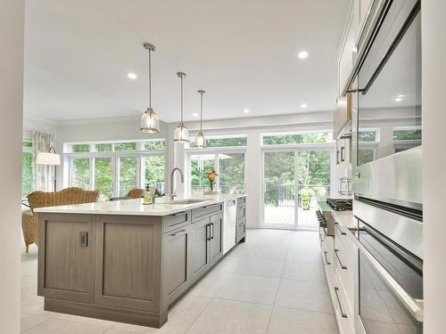 Kitchen - 58 Rue Champêtre, Saint-Hippolyte, QC - Indoor Photo Showing Kitchen With Upgraded Kitchen