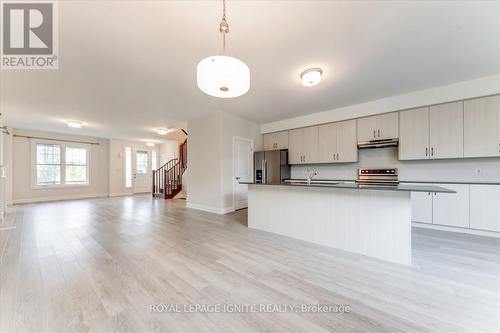 284 Noftall Gardens, Peterborough (Northcrest), ON - Indoor Photo Showing Kitchen