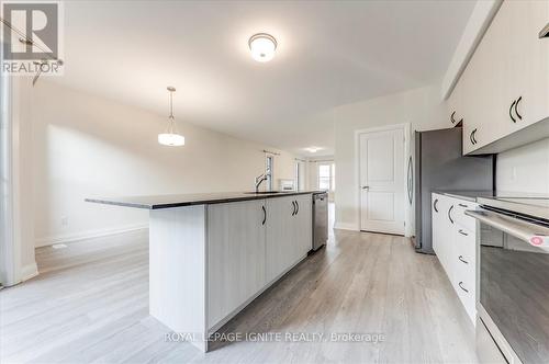 284 Noftall Gardens, Peterborough (Northcrest), ON - Indoor Photo Showing Kitchen