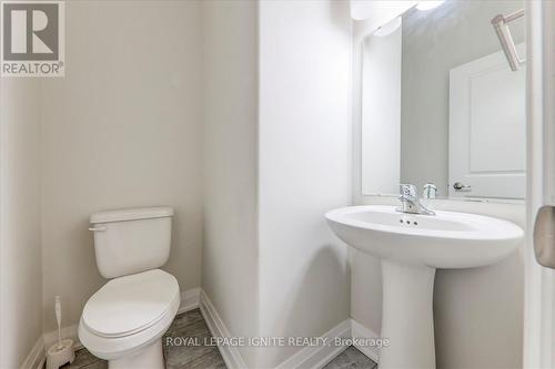 284 Noftall Gardens, Peterborough (Northcrest), ON - Indoor Photo Showing Bathroom