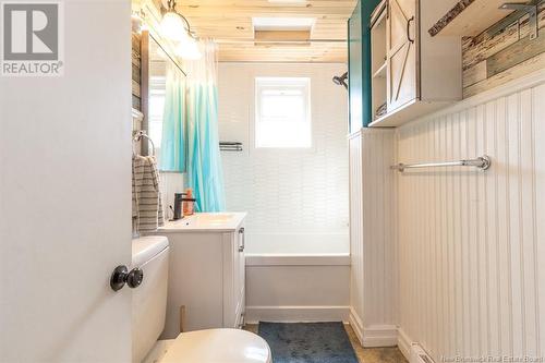 523 Gondola Point Road, Quispamsis, NB - Indoor Photo Showing Bathroom