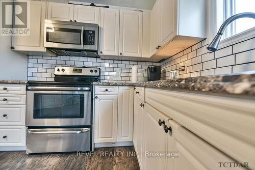 162 Montgomery Ave, Timmins, ON - Indoor Photo Showing Kitchen With Upgraded Kitchen