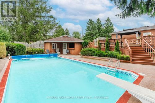 37 Stoneridge Road, Hamilton Township, ON - Outdoor With In Ground Pool With Backyard