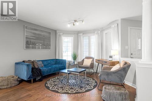 109 Ruffet Drive, Barrie (Edgehill Drive), ON - Indoor Photo Showing Living Room