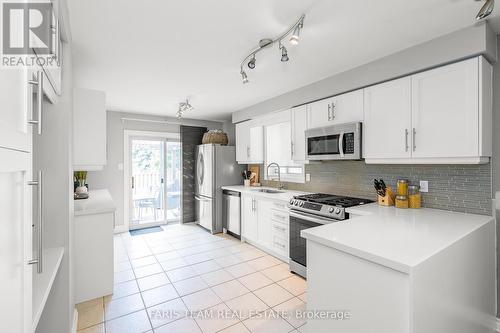 109 Ruffet Drive, Barrie (Edgehill Drive), ON - Indoor Photo Showing Kitchen