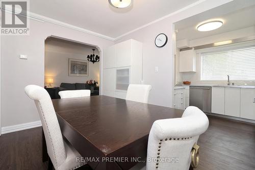 12 Forthbridge Crescent, Toronto (Downsview-Roding-Cfb), ON - Indoor Photo Showing Dining Room