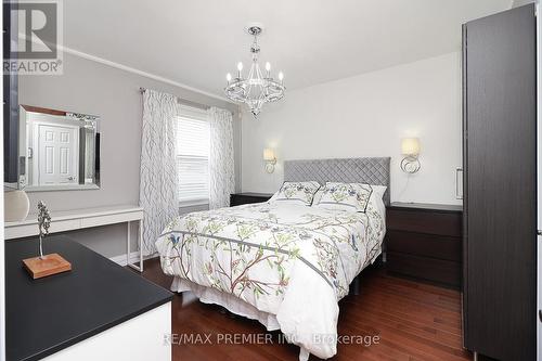 12 Forthbridge Crescent, Toronto (Downsview-Roding-Cfb), ON - Indoor Photo Showing Bedroom