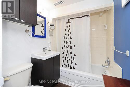 12 Forthbridge Crescent, Toronto (Downsview-Roding-Cfb), ON - Indoor Photo Showing Bathroom