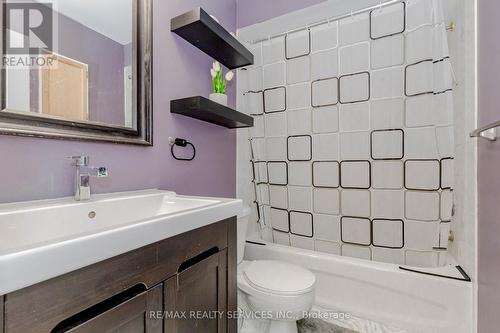 3120 Highbourne Crescent, Oakville (Palermo West), ON - Indoor Photo Showing Bathroom