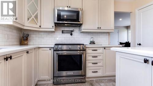 10210 Sixth Line, Halton Hills, ON - Indoor Photo Showing Kitchen