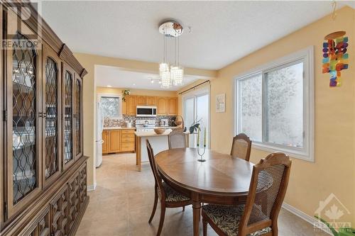 2210 Loyola Avenue Unit#38, Ottawa, ON - Indoor Photo Showing Dining Room