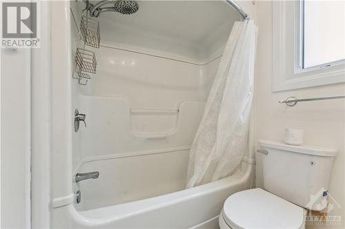 2210 Loyola Avenue Unit#38, Ottawa, ON - Indoor Photo Showing Bathroom