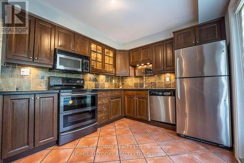 4182 Credit Pointe Drive, Mississauga (East Credit), ON - Indoor Photo Showing Kitchen