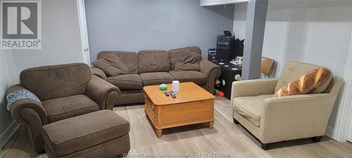 3033 Peter, Windsor, ON - Indoor Photo Showing Living Room