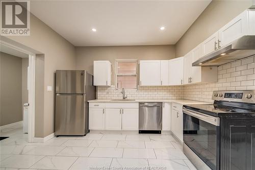 919 Pierre Avenue, Windsor, ON - Indoor Photo Showing Kitchen With Stainless Steel Kitchen