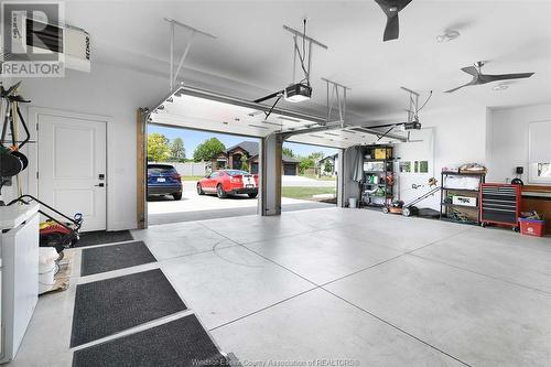 413 Pearson, Amherstburg, ON - Indoor Photo Showing Garage