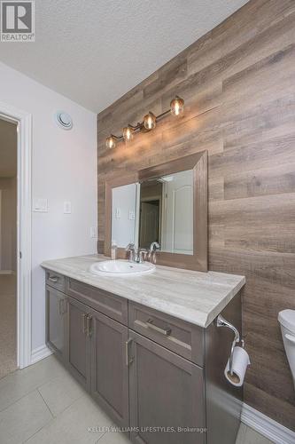 19 Caverhill Crescent, Middlesex Centre (Komoka), ON - Indoor Photo Showing Bathroom