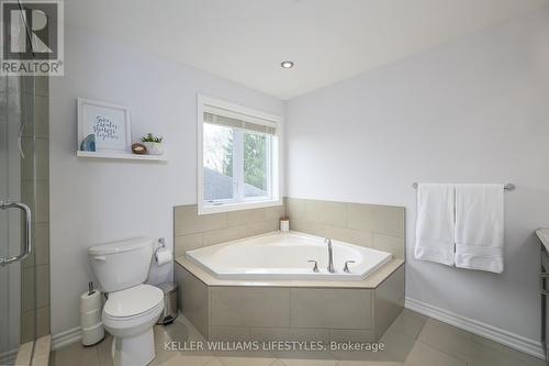 19 Caverhill Crescent, Middlesex Centre (Komoka), ON - Indoor Photo Showing Bathroom