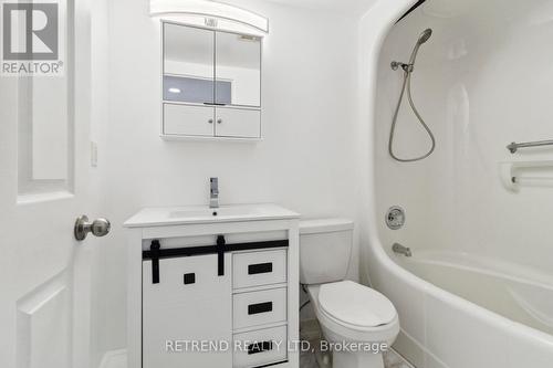 1013 - 7 Bishop Avenue, Toronto (Newtonbrook East), ON - Indoor Photo Showing Bathroom