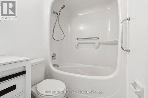 1013 - 7 Bishop Avenue, Toronto (Newtonbrook East), ON - Indoor Photo Showing Bathroom