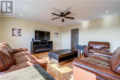 57 Leo Avenue, Sussex, NB - Indoor Photo Showing Living Room