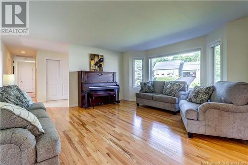 57 Leo Avenue, Sussex, NB - Indoor Photo Showing Living Room