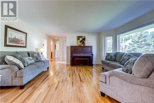 57 Leo Avenue, Sussex, NB - Indoor Photo Showing Living Room