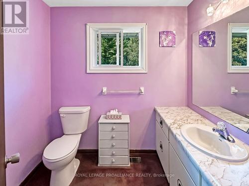 9 Mackenzie Road, Quinte West, ON - Indoor Photo Showing Bathroom