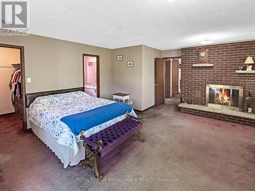 9 Mackenzie Road, Quinte West, ON - Indoor Photo Showing Bedroom