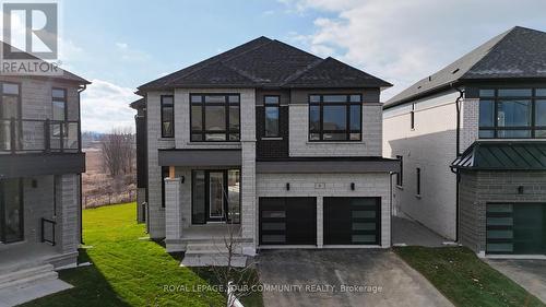 6 Bunn Court, Aurora, ON - Outdoor With Facade