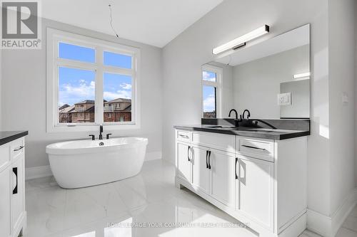 6 Bunn Court, Aurora, ON - Indoor Photo Showing Bathroom