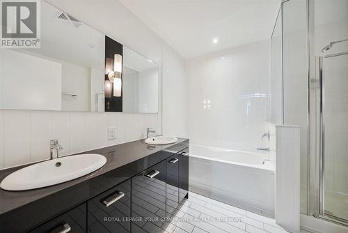 Th5 - 33 Singer Court, Toronto (Don Valley Village), ON - Indoor Photo Showing Bathroom