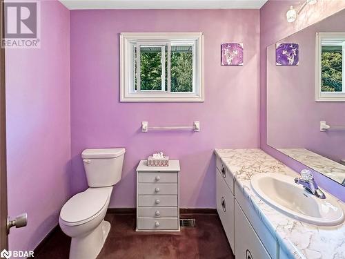 9 Mackenzie Road, Quinte West, ON - Indoor Photo Showing Bathroom