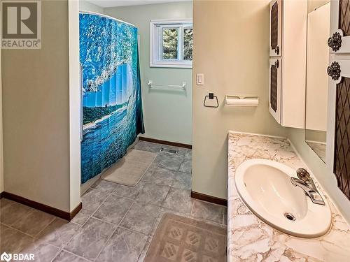 9 Mackenzie Road, Quinte West, ON - Indoor Photo Showing Bathroom