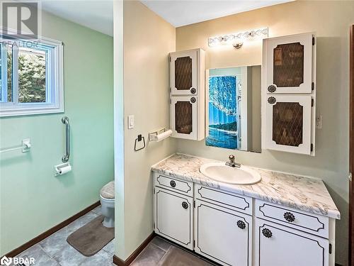 9 Mackenzie Road, Quinte West, ON - Indoor Photo Showing Bathroom