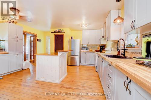 7 Bayview Drive, Quinte West, ON - Indoor Photo Showing Kitchen