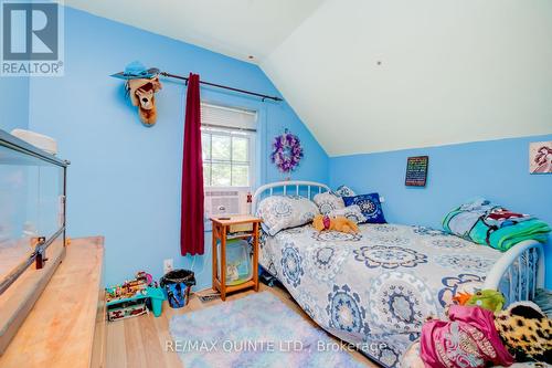 7 Bayview Drive, Quinte West, ON - Indoor Photo Showing Bedroom