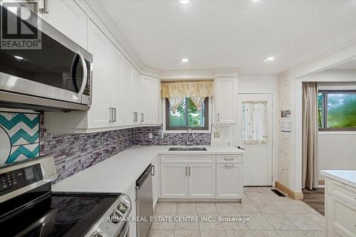 27 Bernick Drive, Barrie (Grove East), ON - Indoor Photo Showing Kitchen