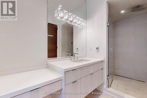 18 Forest Hill Road, Toronto (Forest Hill South), ON - Indoor Photo Showing Bathroom