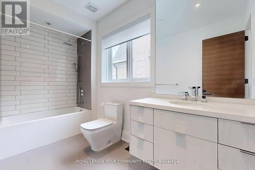 18 Forest Hill Road, Toronto (Forest Hill South), ON - Indoor Photo Showing Bathroom