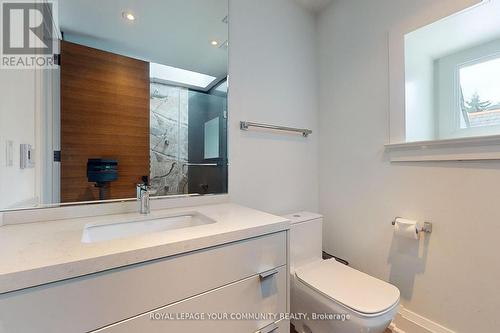 18 Forest Hill Road, Toronto (Forest Hill South), ON - Indoor Photo Showing Bathroom