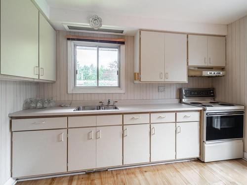 Cuisine - 1177 Boul. Des Ormeaux, Longueuil (Le Vieux-Longueuil), QC - Indoor Photo Showing Kitchen With Double Sink