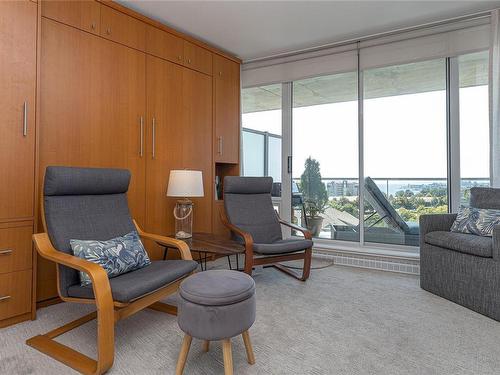 906-160 Wilson St, Victoria, BC - Indoor Photo Showing Living Room