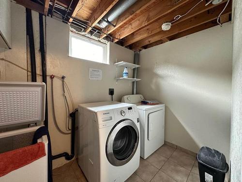 131 Ravenwood Avenue, Thunder Bay, ON - Indoor Photo Showing Laundry Room