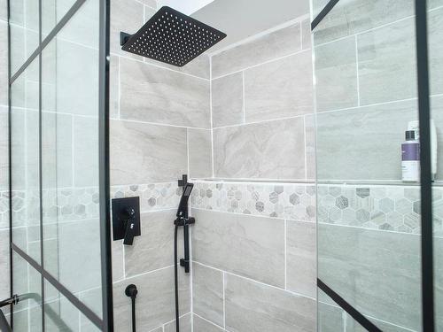 168 Lawrence Road, Thunder Bay, ON - Indoor Photo Showing Bathroom