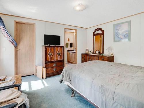 46 Blackpool Road, Clearwater, BC - Indoor Photo Showing Bedroom