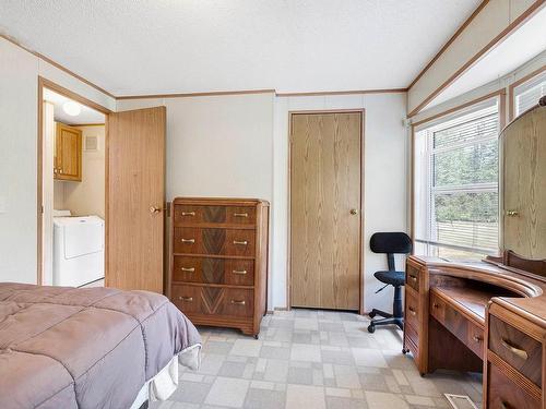 46 Blackpool Road, Clearwater, BC - Indoor Photo Showing Bedroom