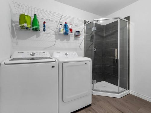 Salle de bains - 1106 Rue Du Cardinal, Lachute, QC - Indoor Photo Showing Laundry Room