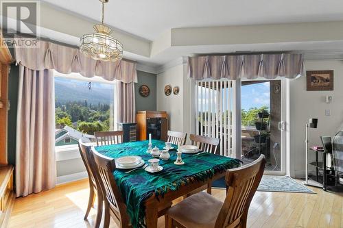 611 Shuswap Street Sw Unit# #204, Salmon Arm, BC - Indoor Photo Showing Dining Room